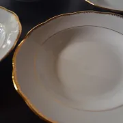 6 deep plates in porcelain from France SEr in very good condition.