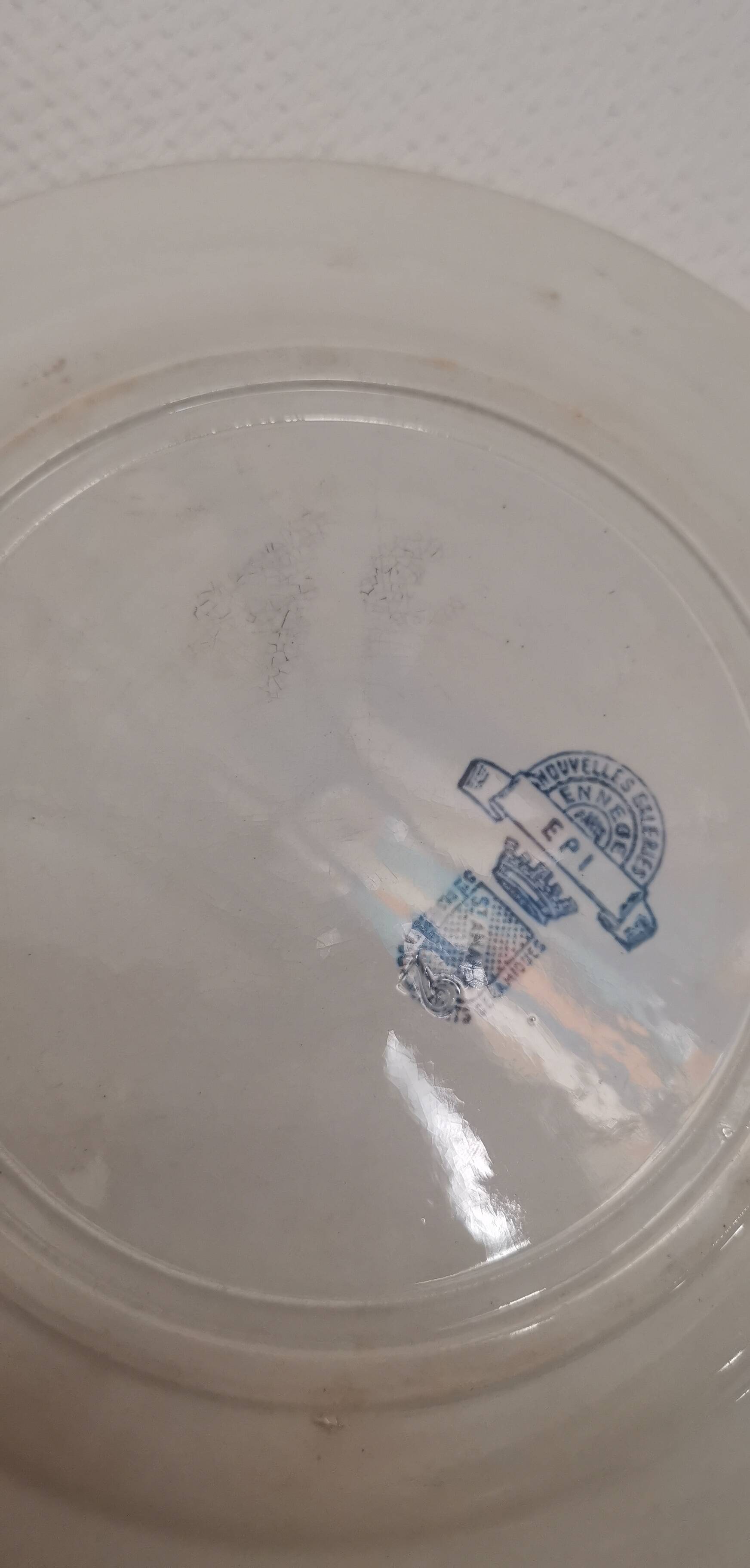 Round dish Terre de fer St Amand