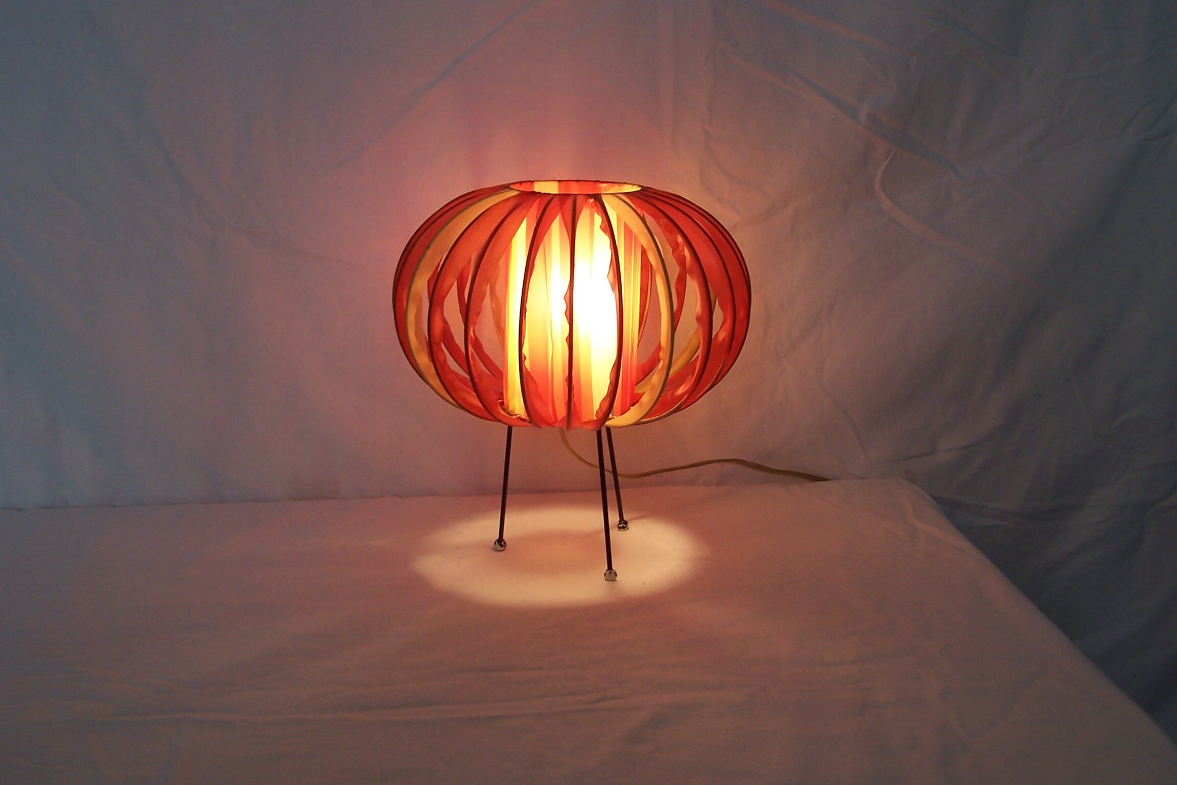 Tripod lamp of the 50s