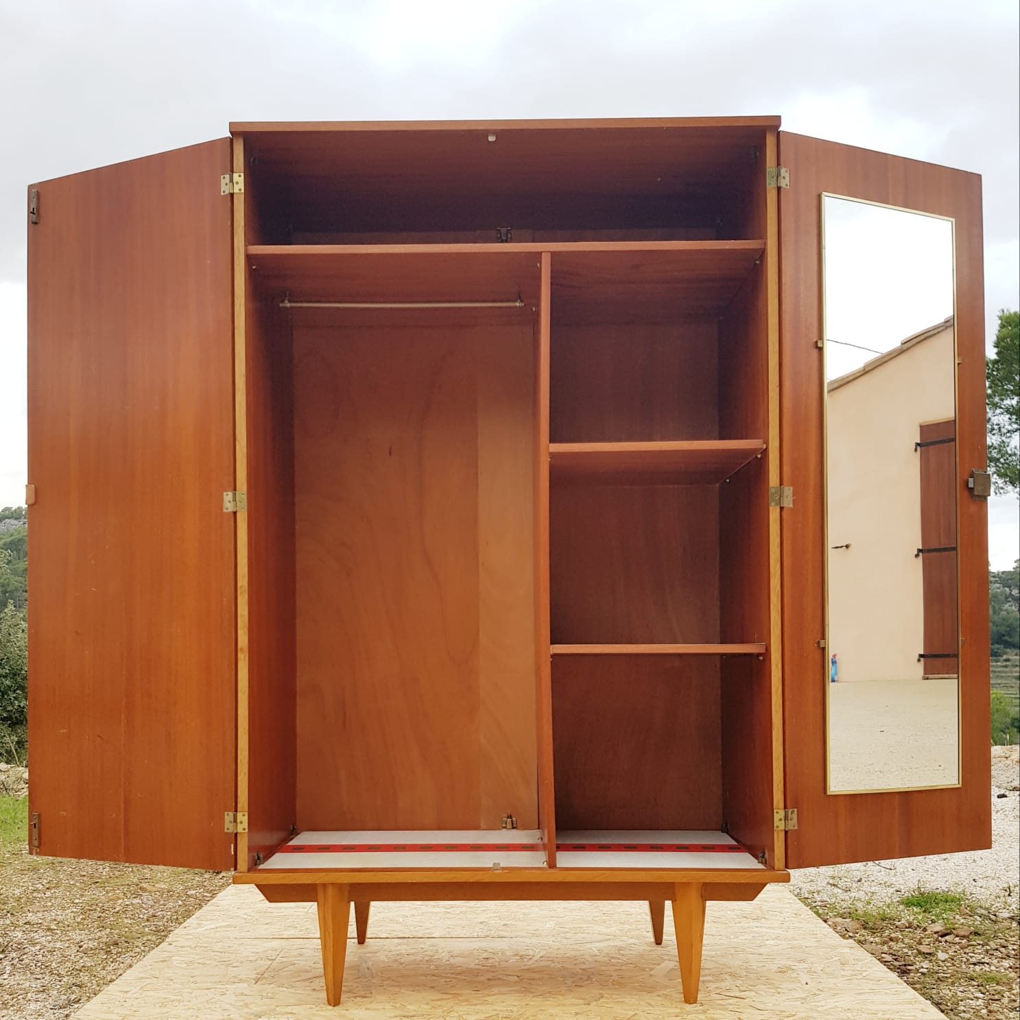 Walk-in wardrobe vintage 70s, compass, clear beech feet