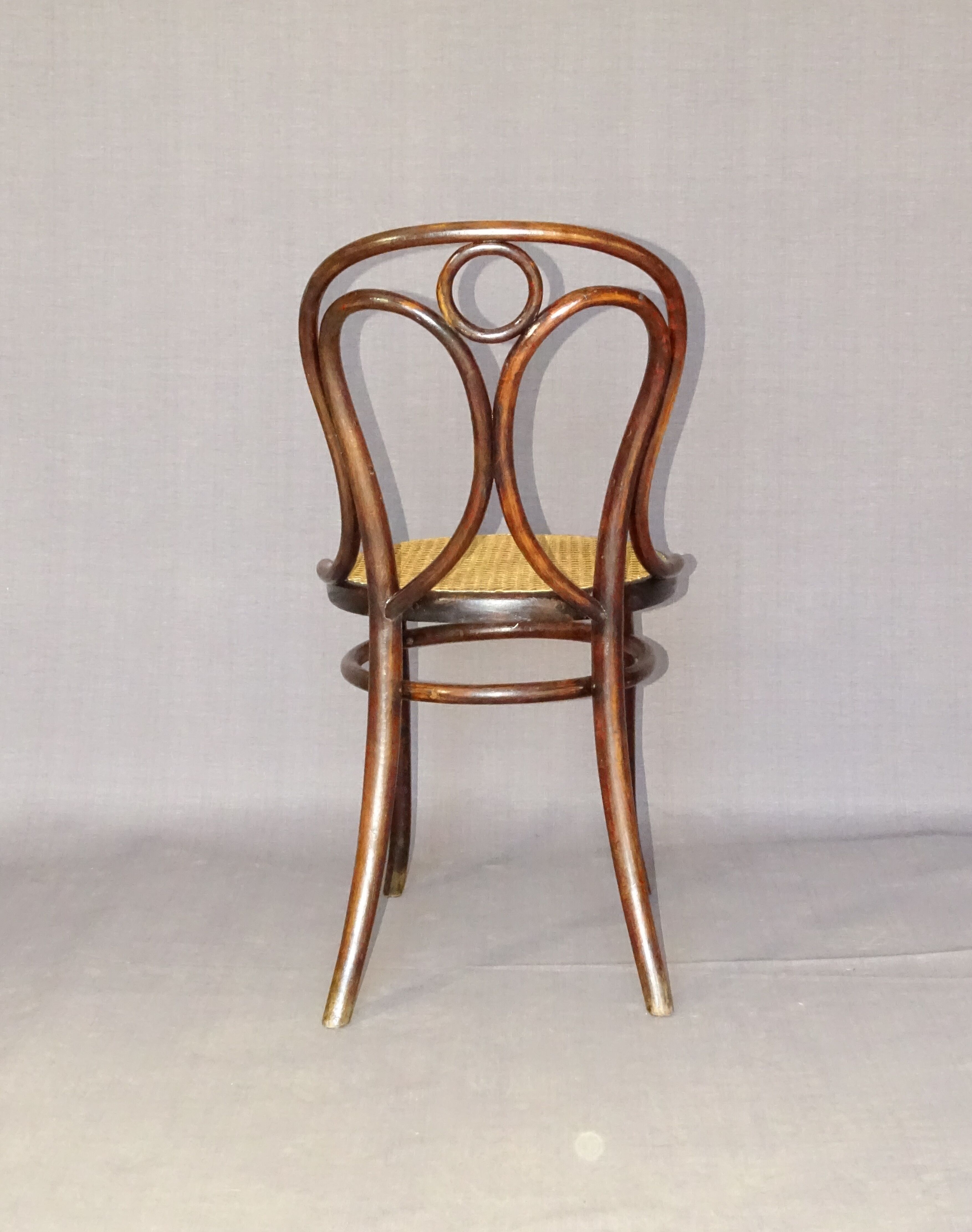 Set of 4 chairs Thonet N°19 canned to nine still unbleached, Engelstuhl 1880.