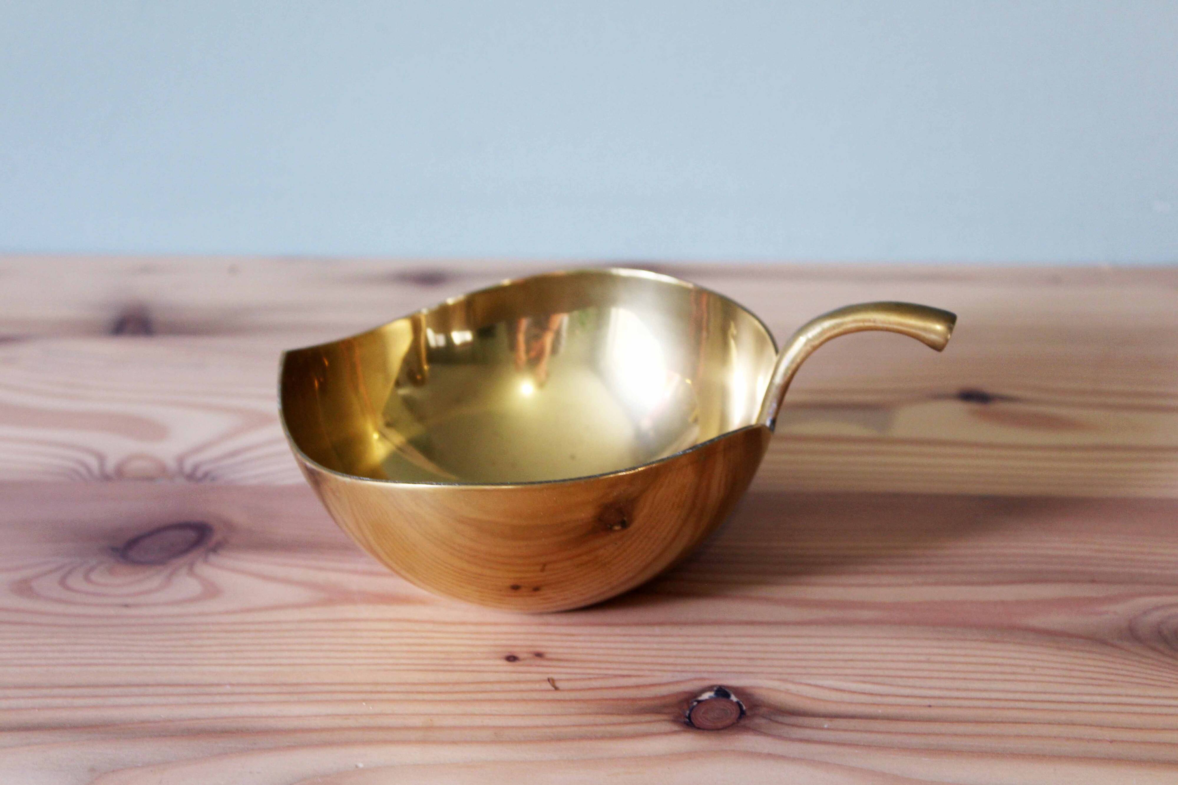 Bowl or brass catchall from the 1970s.