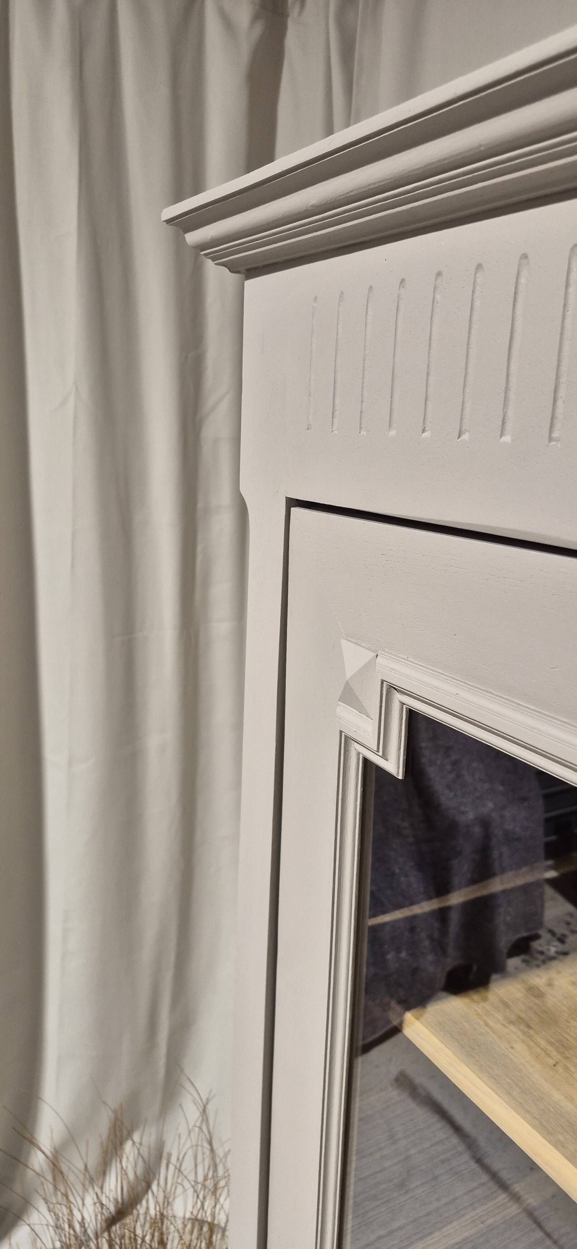 Glass display cabinet with drawer