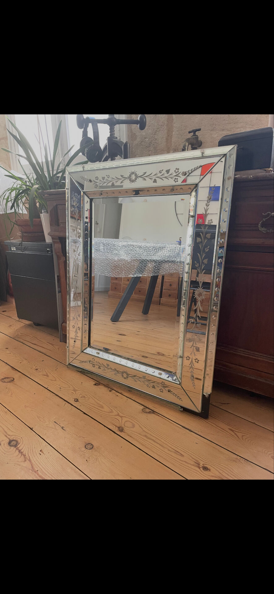 Antique Venetian mirror in engraved and bevelled glass – Floral decoration – Ita