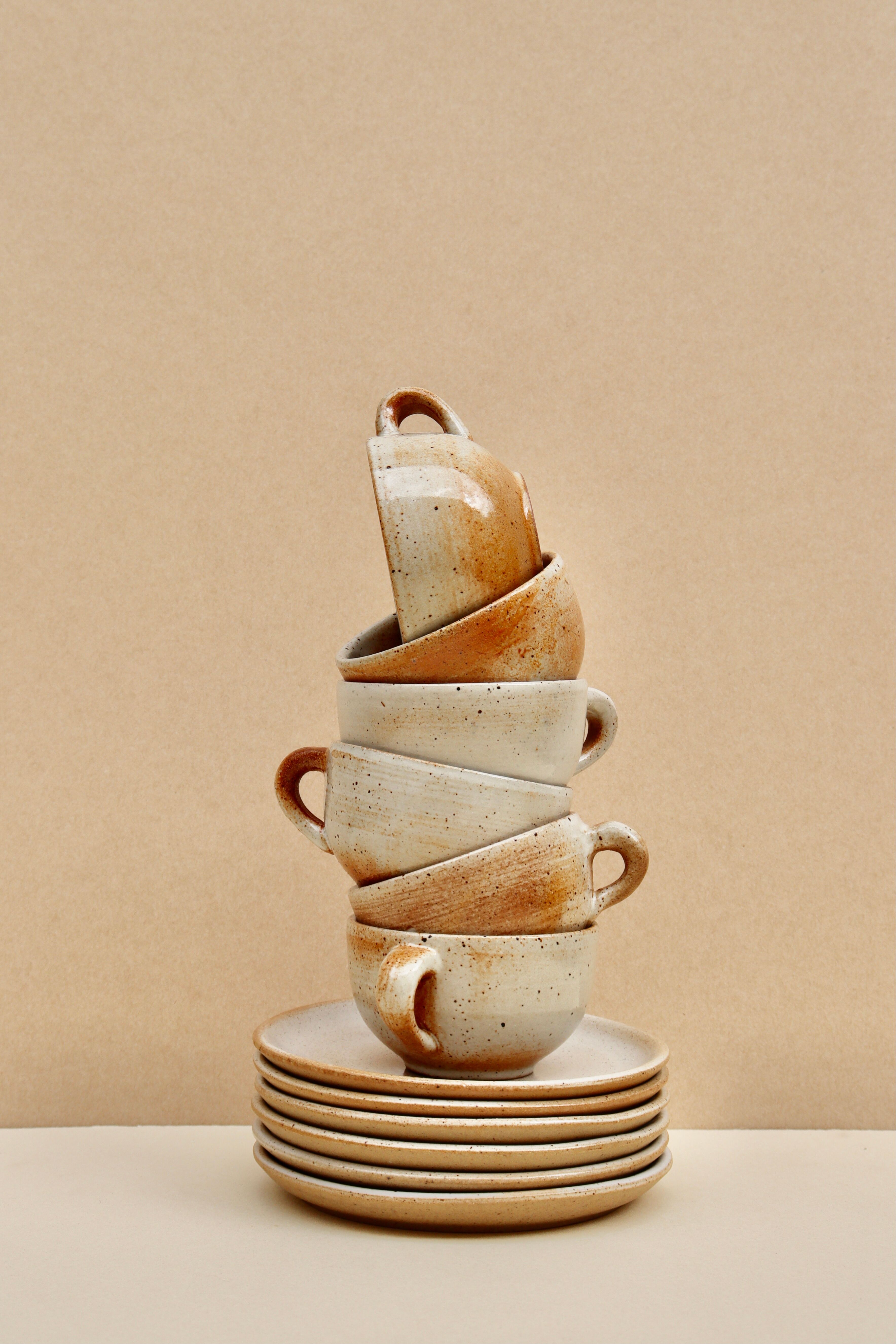 Lot de tasses en grès
