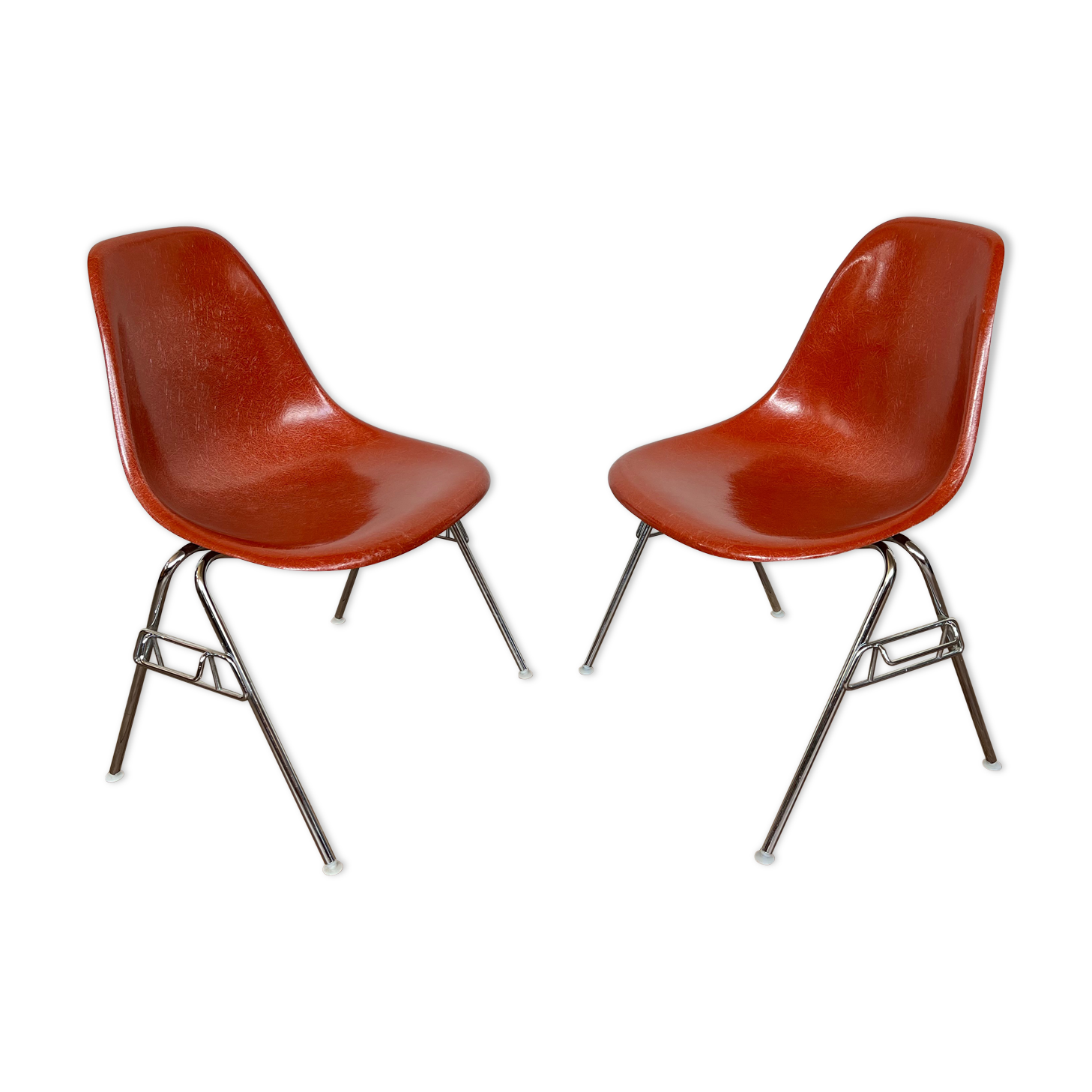-Eames Terracotta fiberglass chair pair Hermann miller for vitra