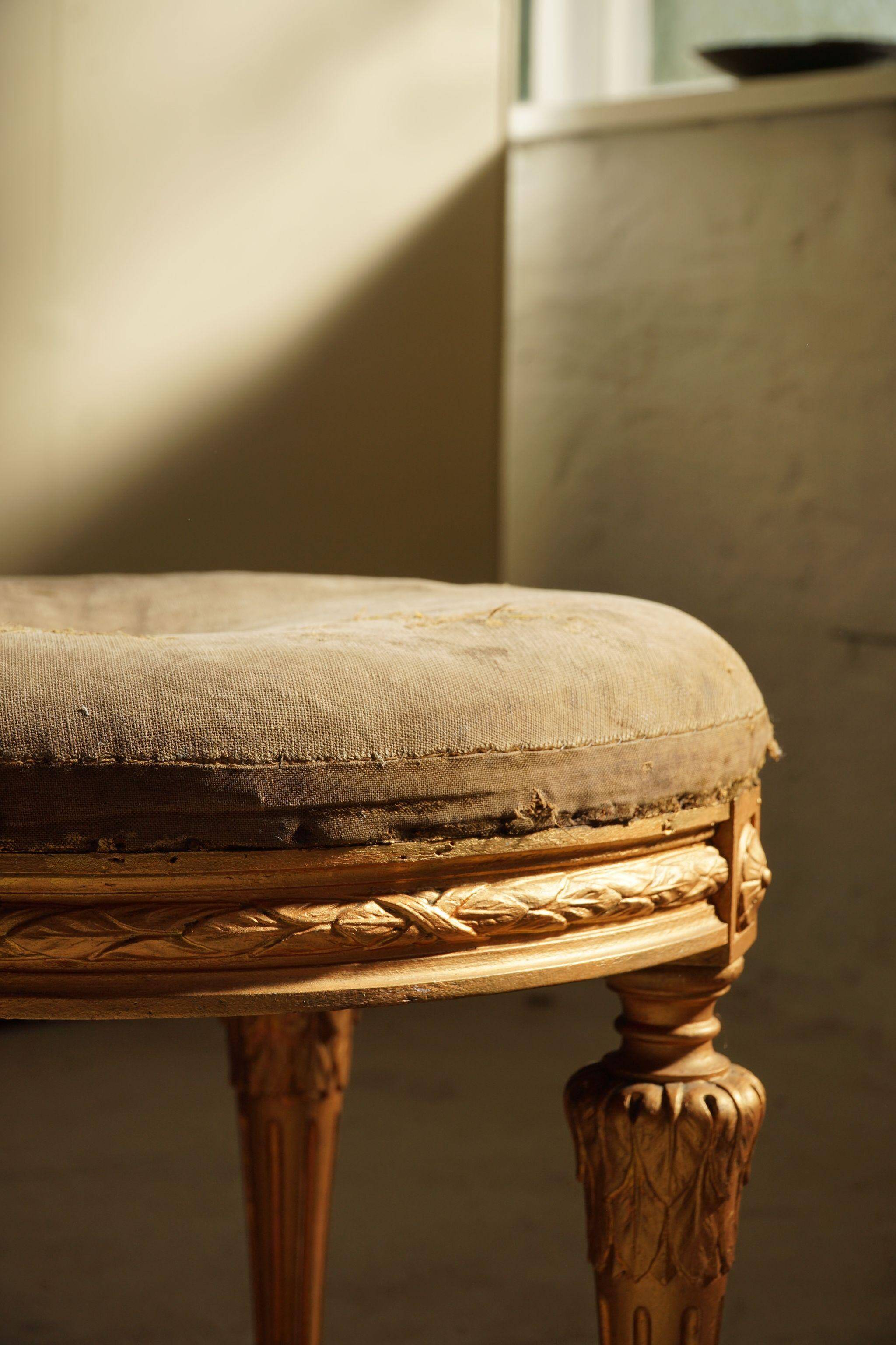 Antique round Gustavian stool, Swedish cabinetmaker, late 18th century.