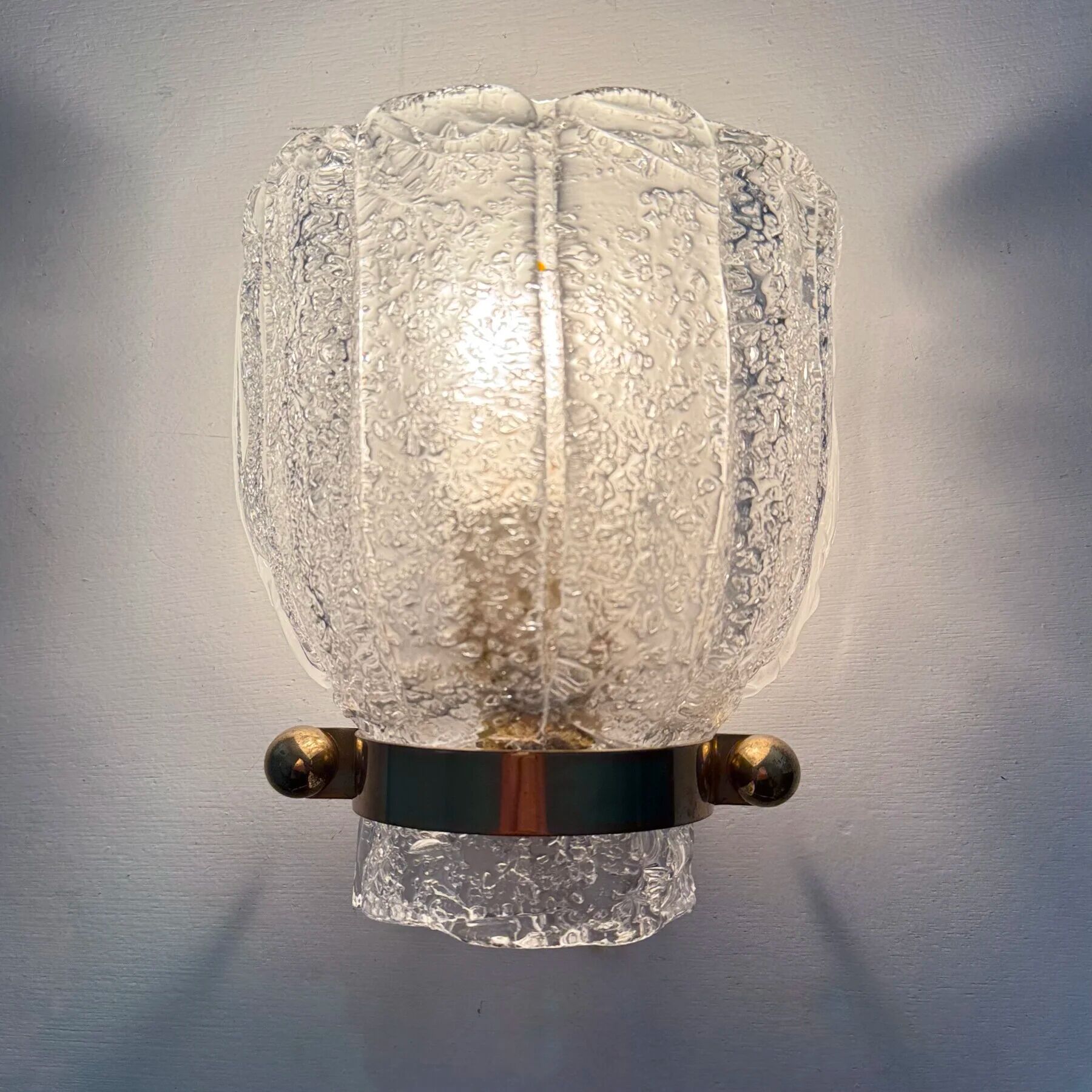 Vintage Hillebrand wall lamp ice glass with brass, 1970s Germany