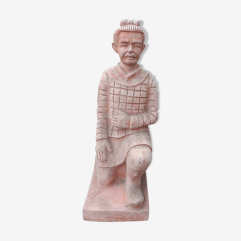 Statue de jardin Guerrier XIAN agenouillé en terre cuite 87 cm
