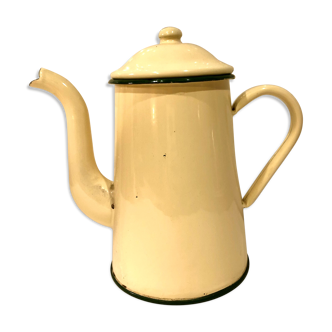 Enamelled coffee maker of the 1950s