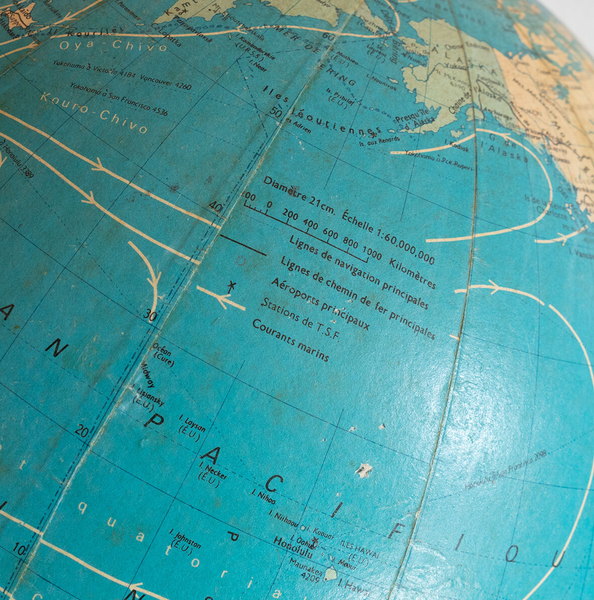 Globe tripod glass Taride