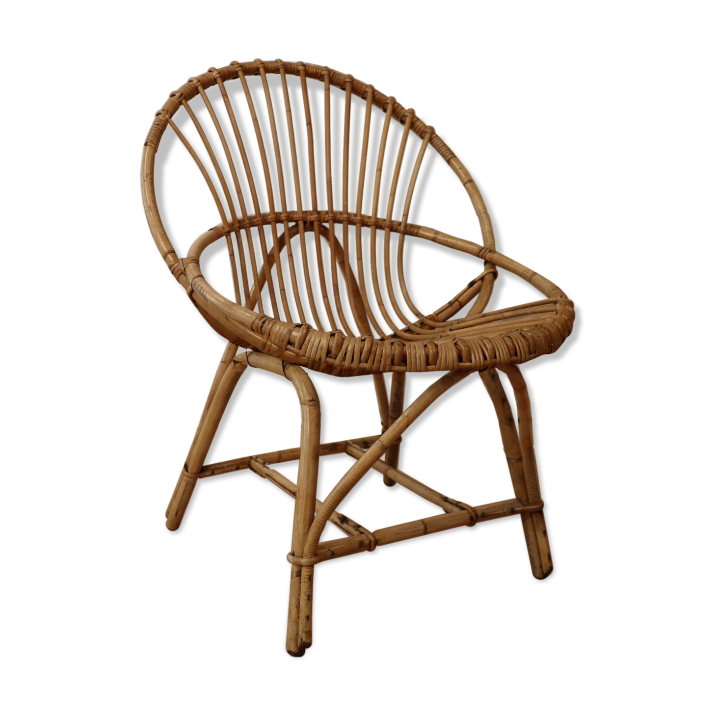 Round rattan chair