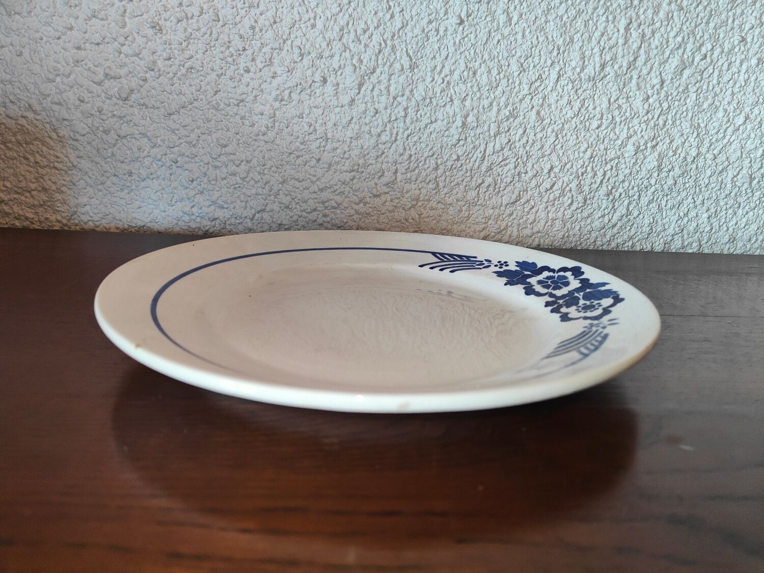 Service of 34 Pieces Wolves Mill and Orchies Hamage France 50s-60s