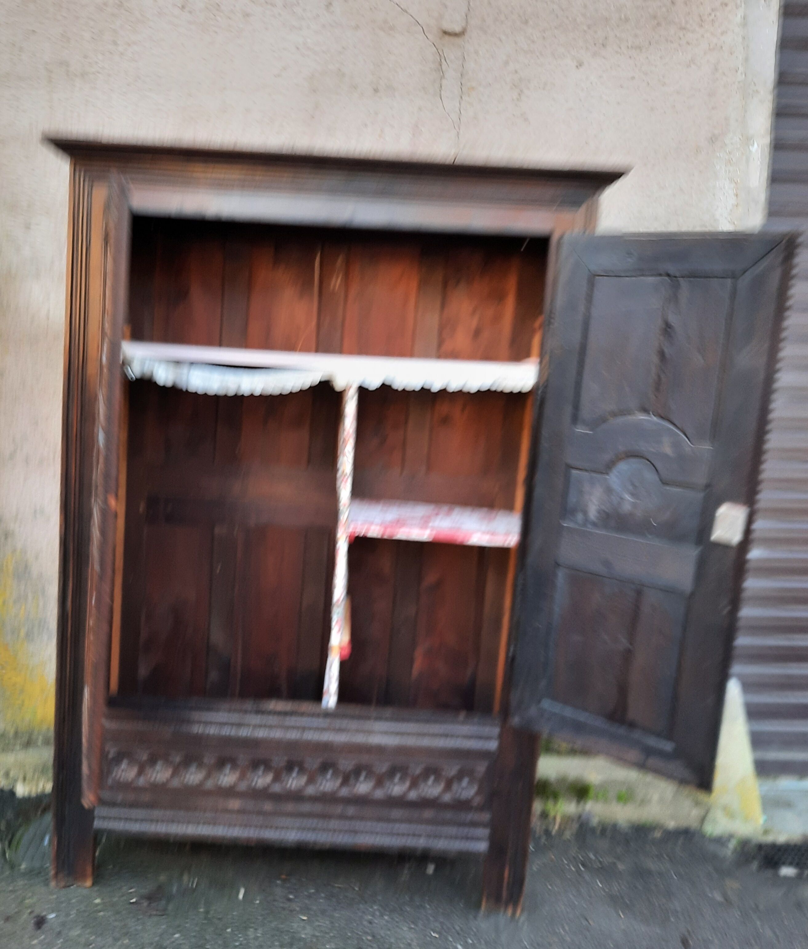Armoire bretonne du pays de Léon du 19 ème siècle