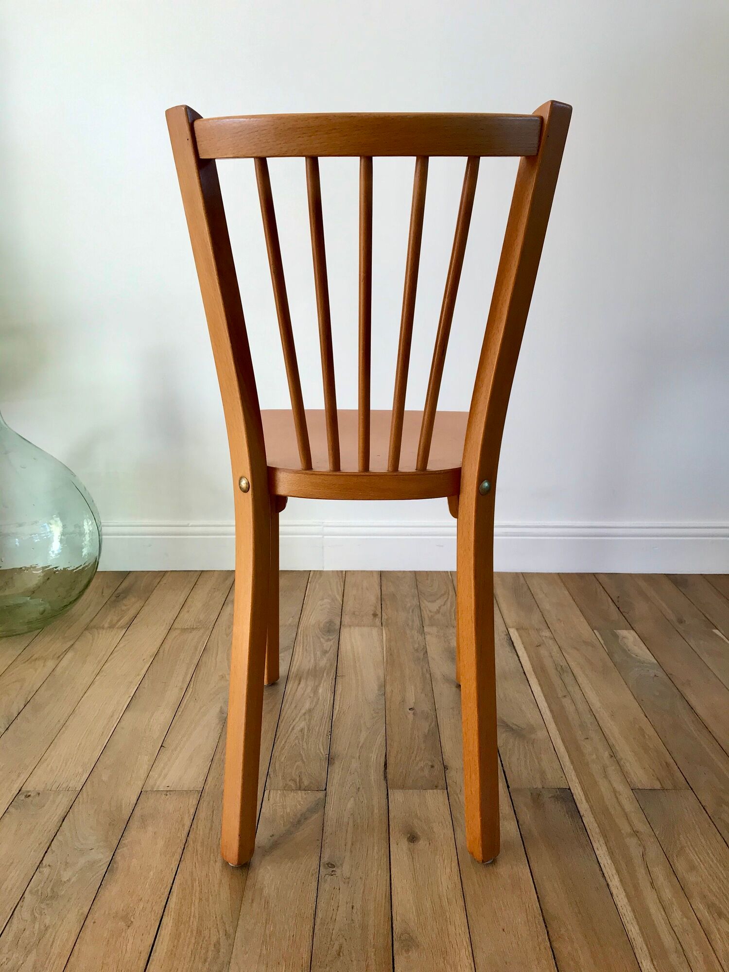 Chaise bistrot Baumann en bois de hêtre clair N°12 années 50