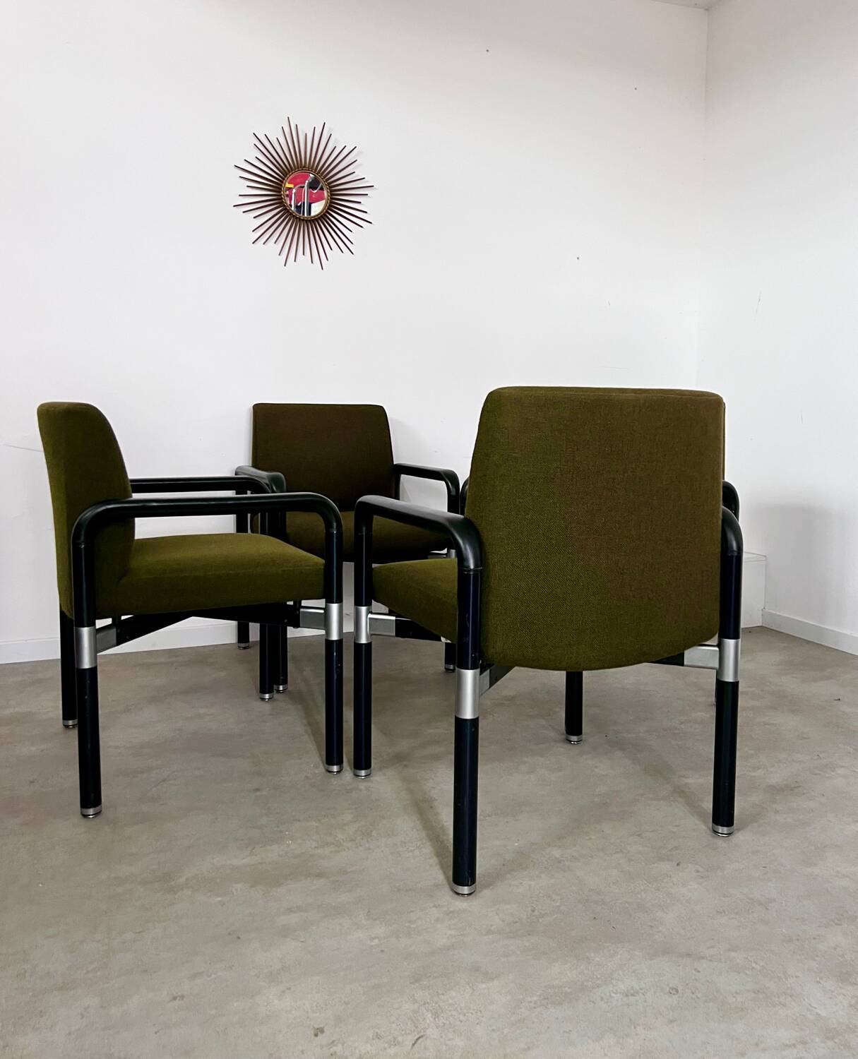 Lot de 4 chaises fauteuils design années 80 Wilkhahn métal et tissu vintage