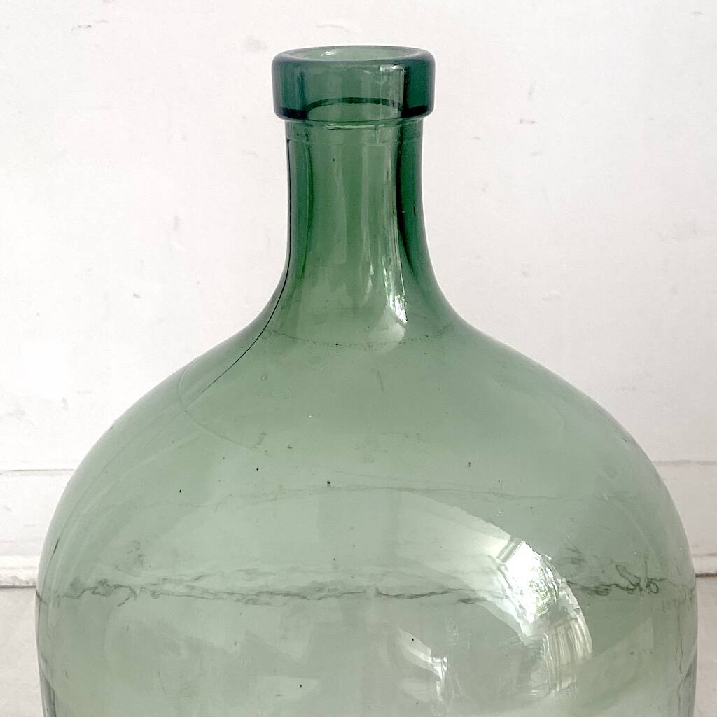 Give me a vintage green Jeanne 15 litres.