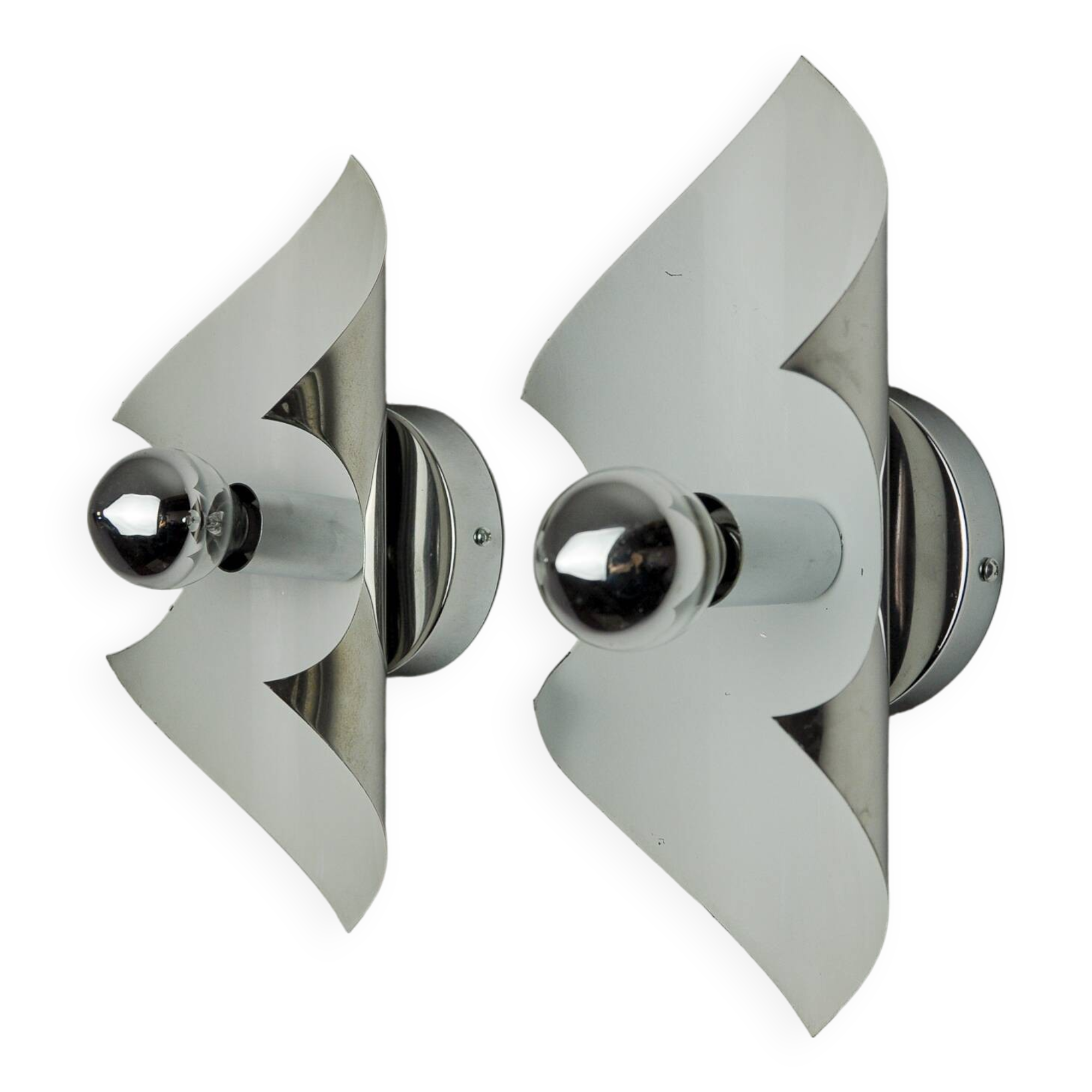 Pair of "folio" wall lights, space age, chromed metal, Italy, 1970