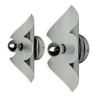 Pair of "folio" wall lights, space age, chromed metal, Italy, 1970