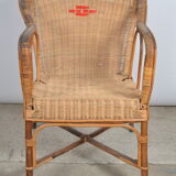 Fauteuil rotin et décor scoubidou