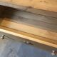 Commode pin