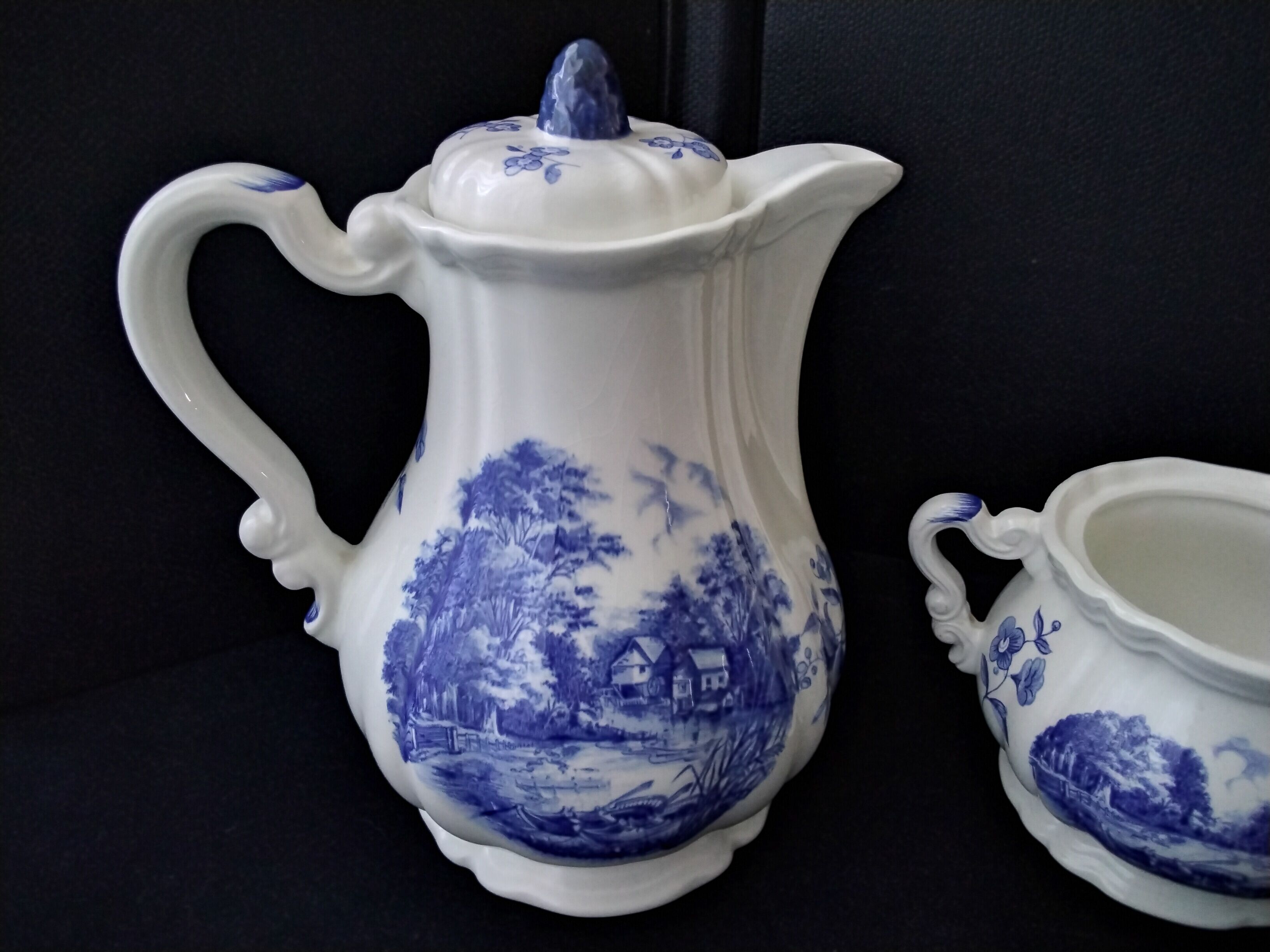 Sarreguemines Romantic model coffee pot, sugar bowl and creamer