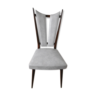 Chair in white leatherette of 60-70 years