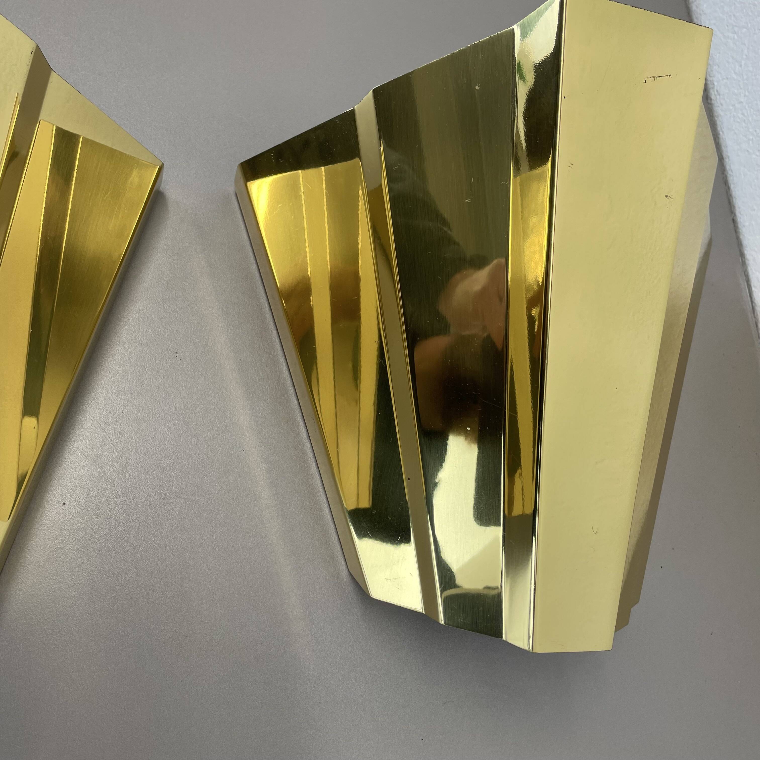 Rare set of 2 cubic solid brass wall light sconces by egoluce, italy 1980s