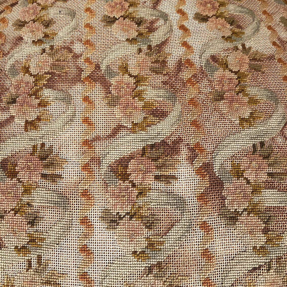 Pair of white lacquered wooden chairs in Louis XVI style, 20th century