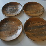 4 fish pattern plates