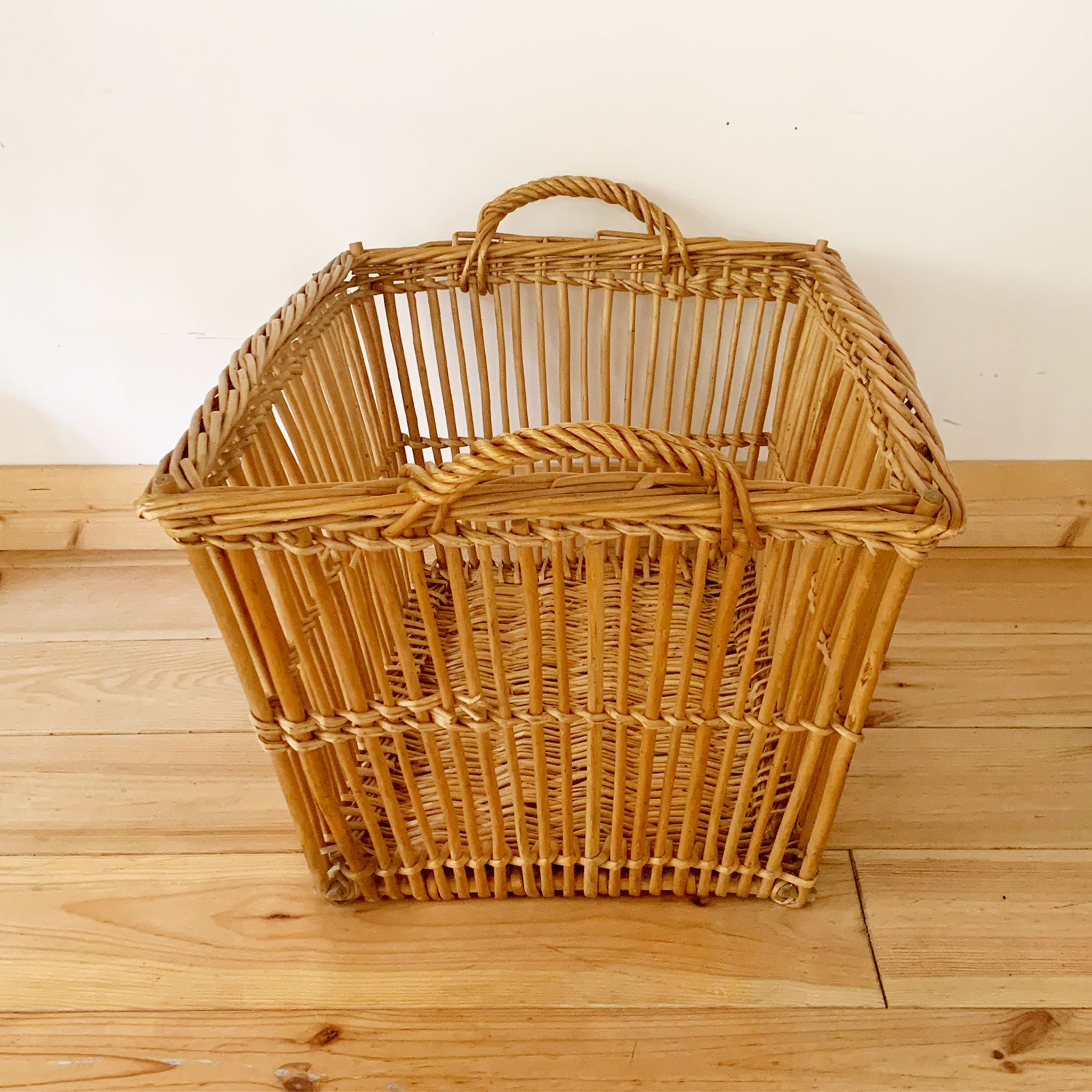 Panière vintage en rotin