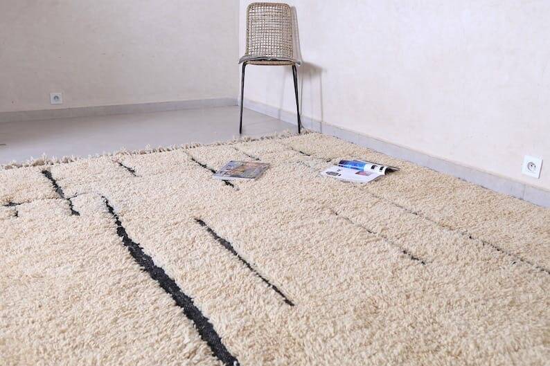 Handmade Beni Ourain Berber rug, size 2/3 m.