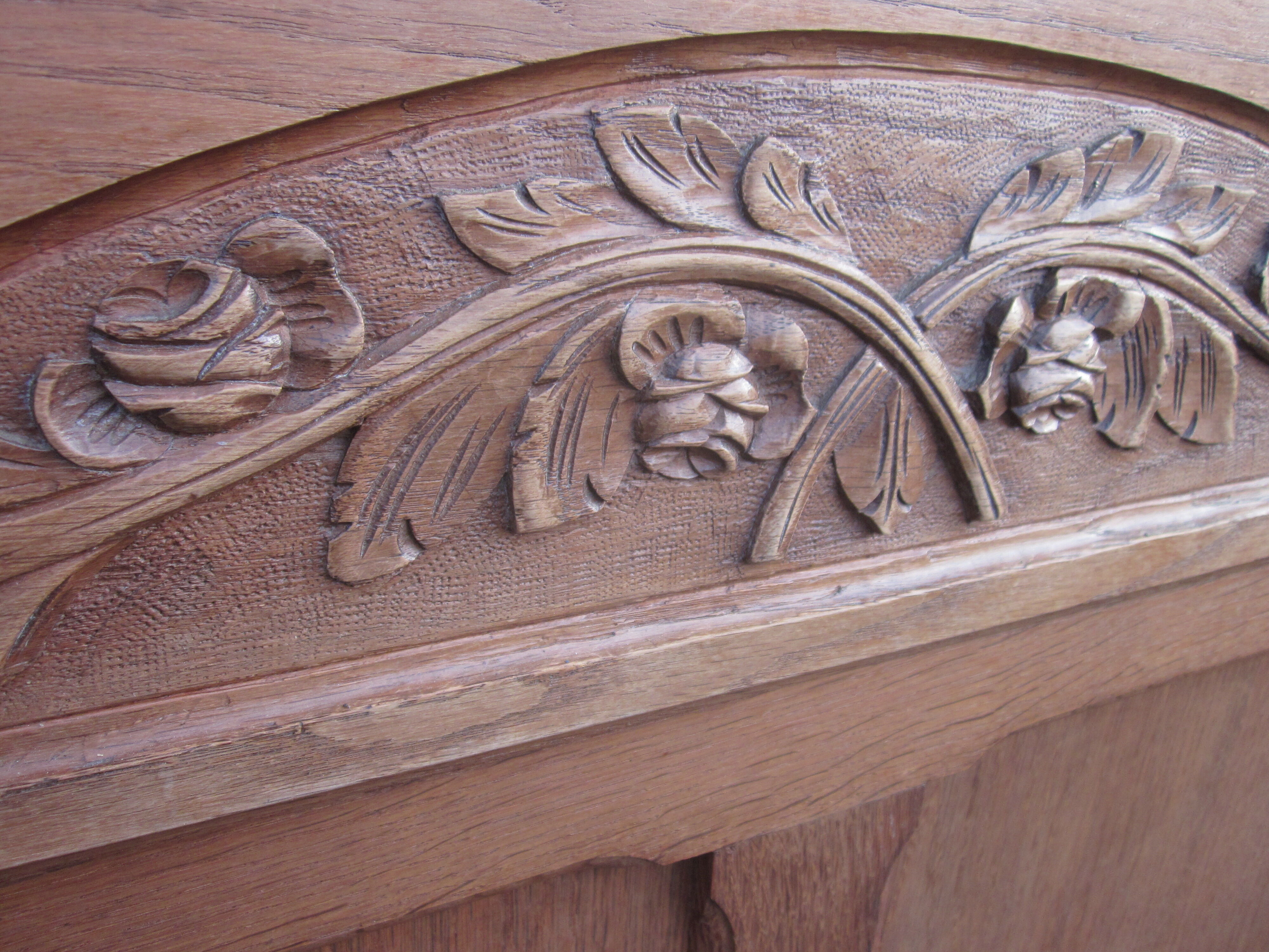 Bed head of the 20s and 30s