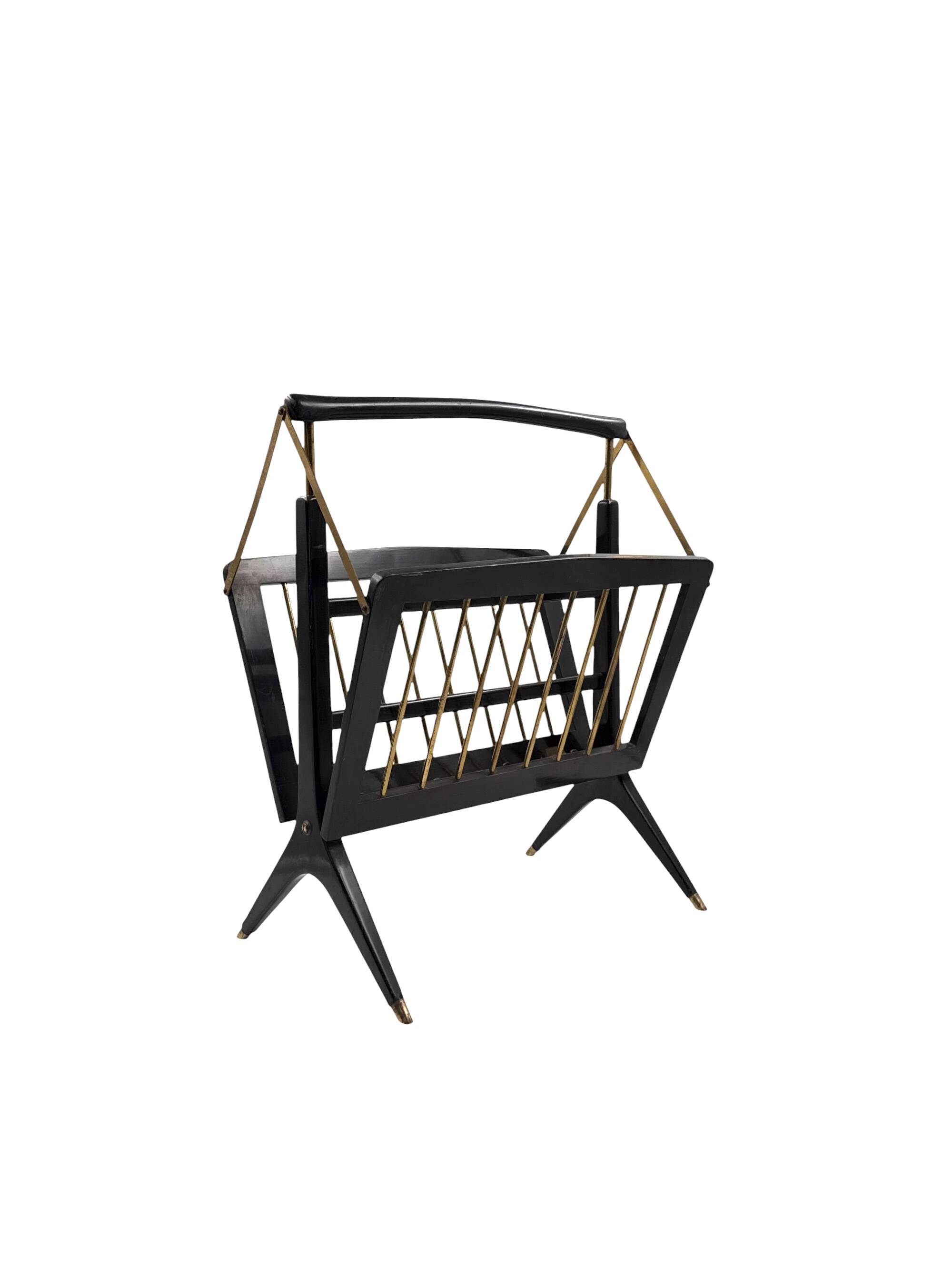 Porte-revues en laiton de style mid-century modern, Ico e Luisa Parisi, Italie, 1950.