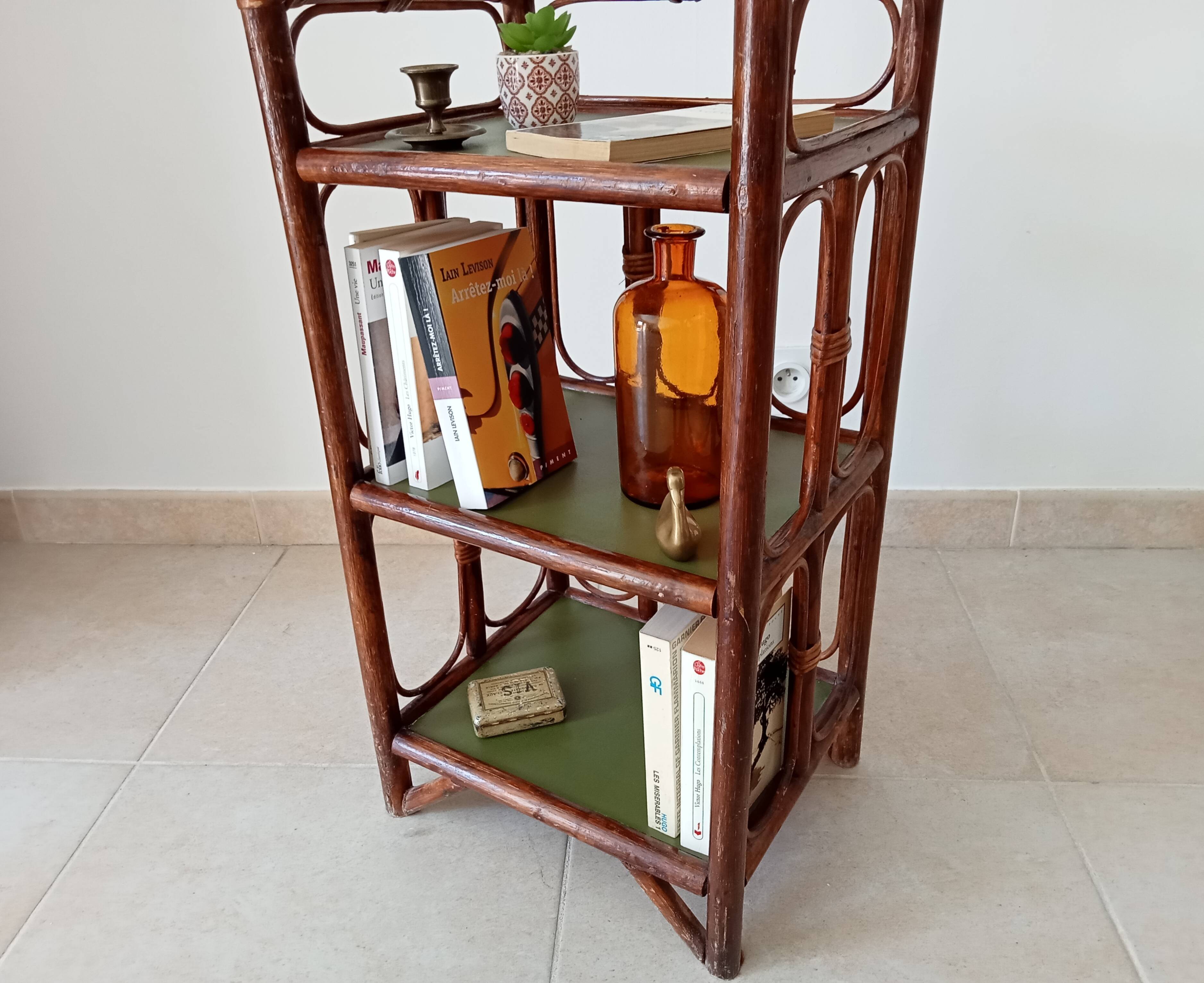 Vintage stand shelf in bamboo and rattan
