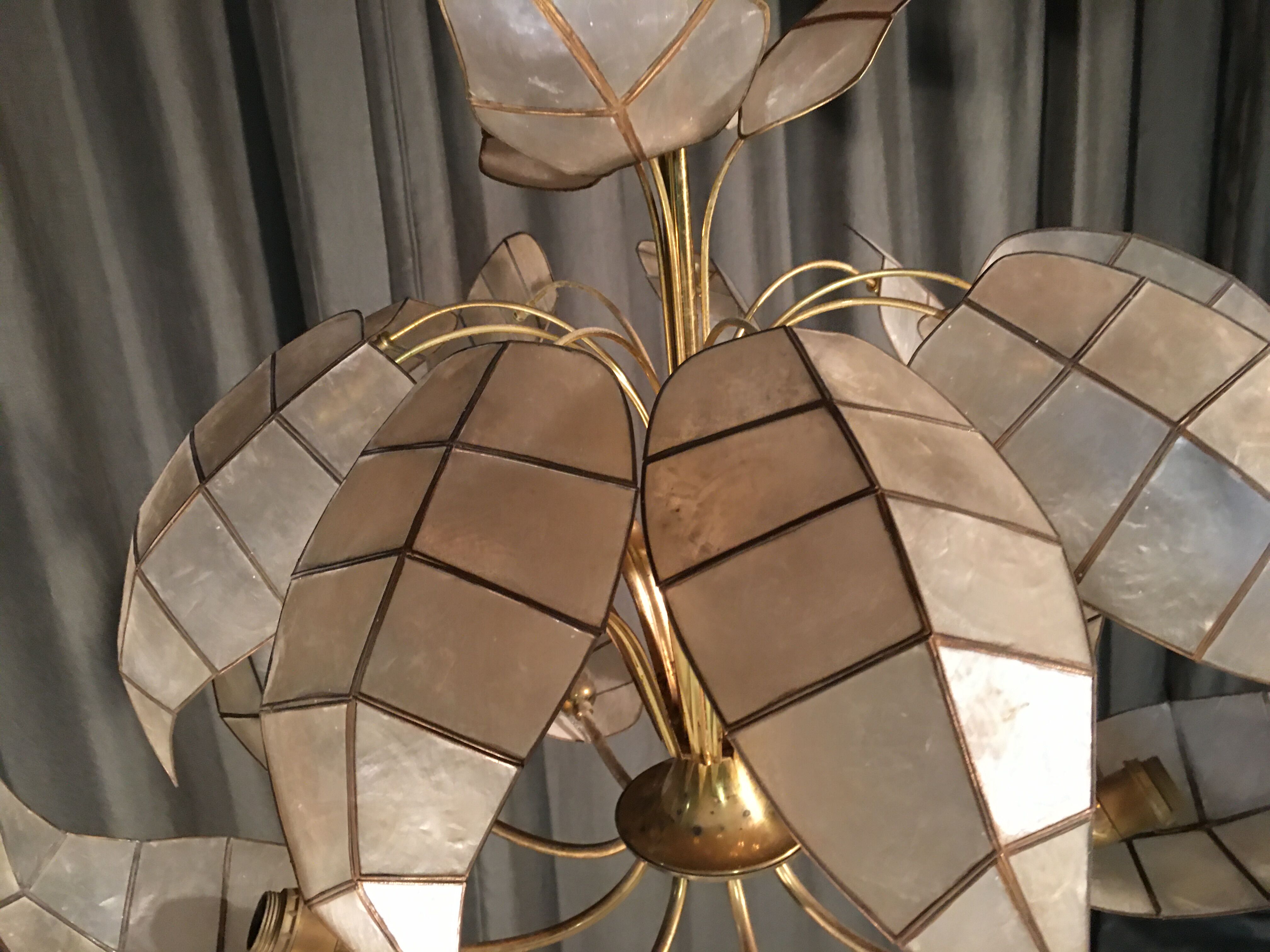 Mother-of-pearl light 1970