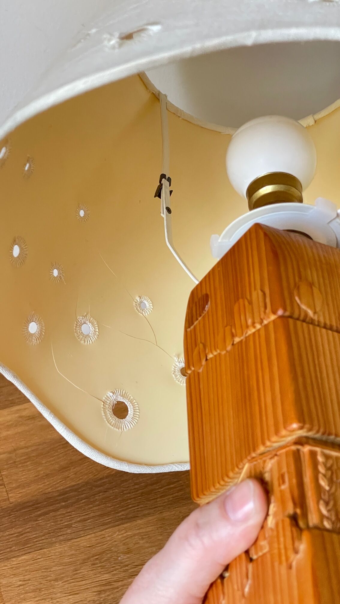 Pine lamp carved 80s