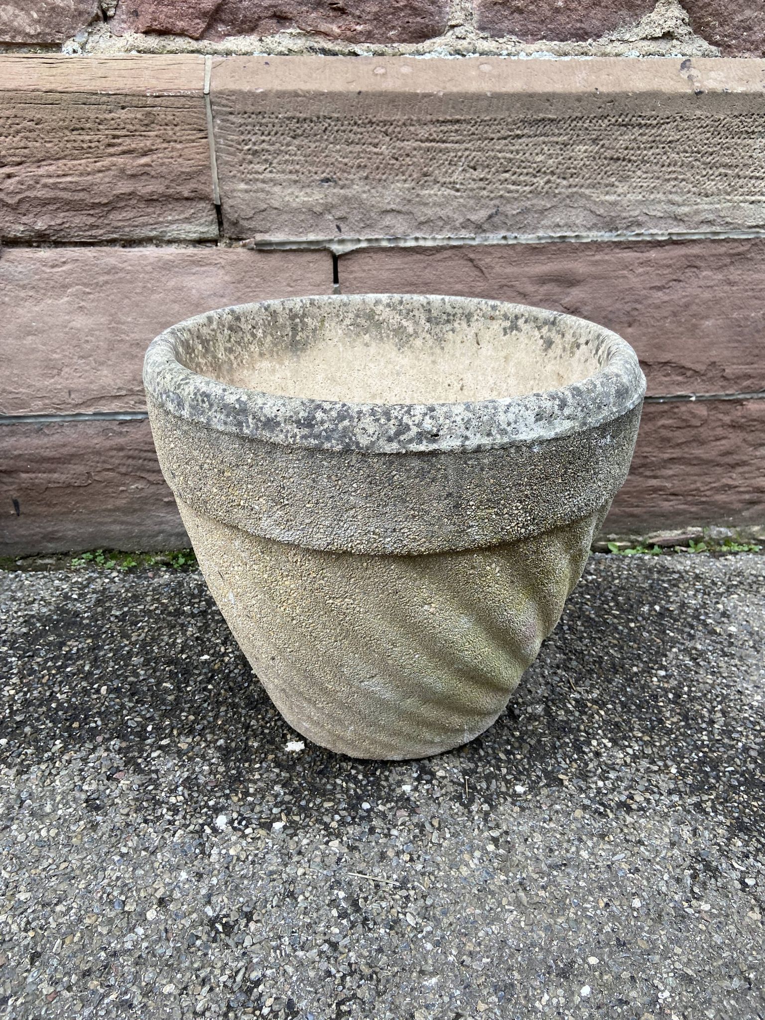 Reconstituted stone planter