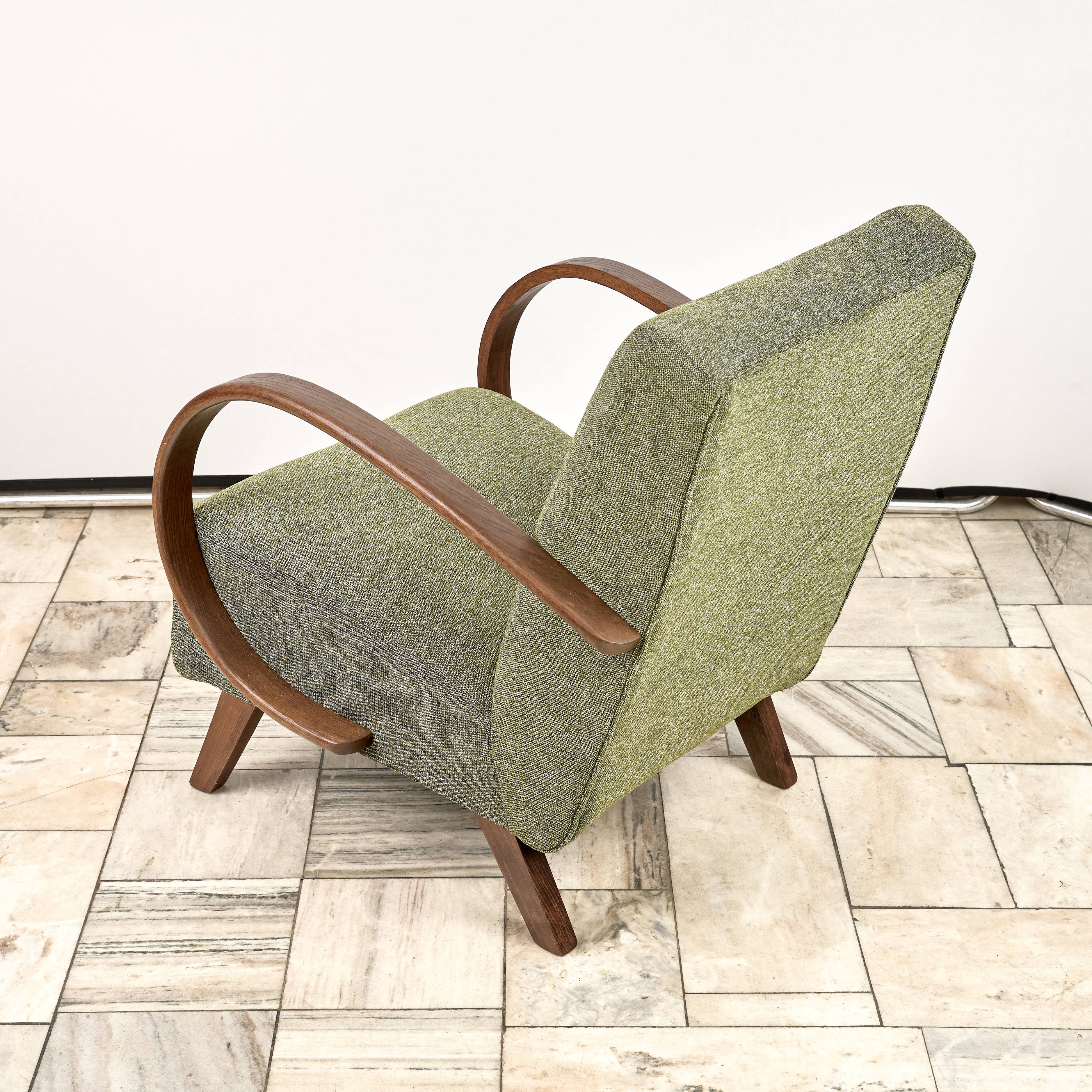 H 410 type C Armchair designed by Jindrich Halabala, 1940s, Czechoslovakia