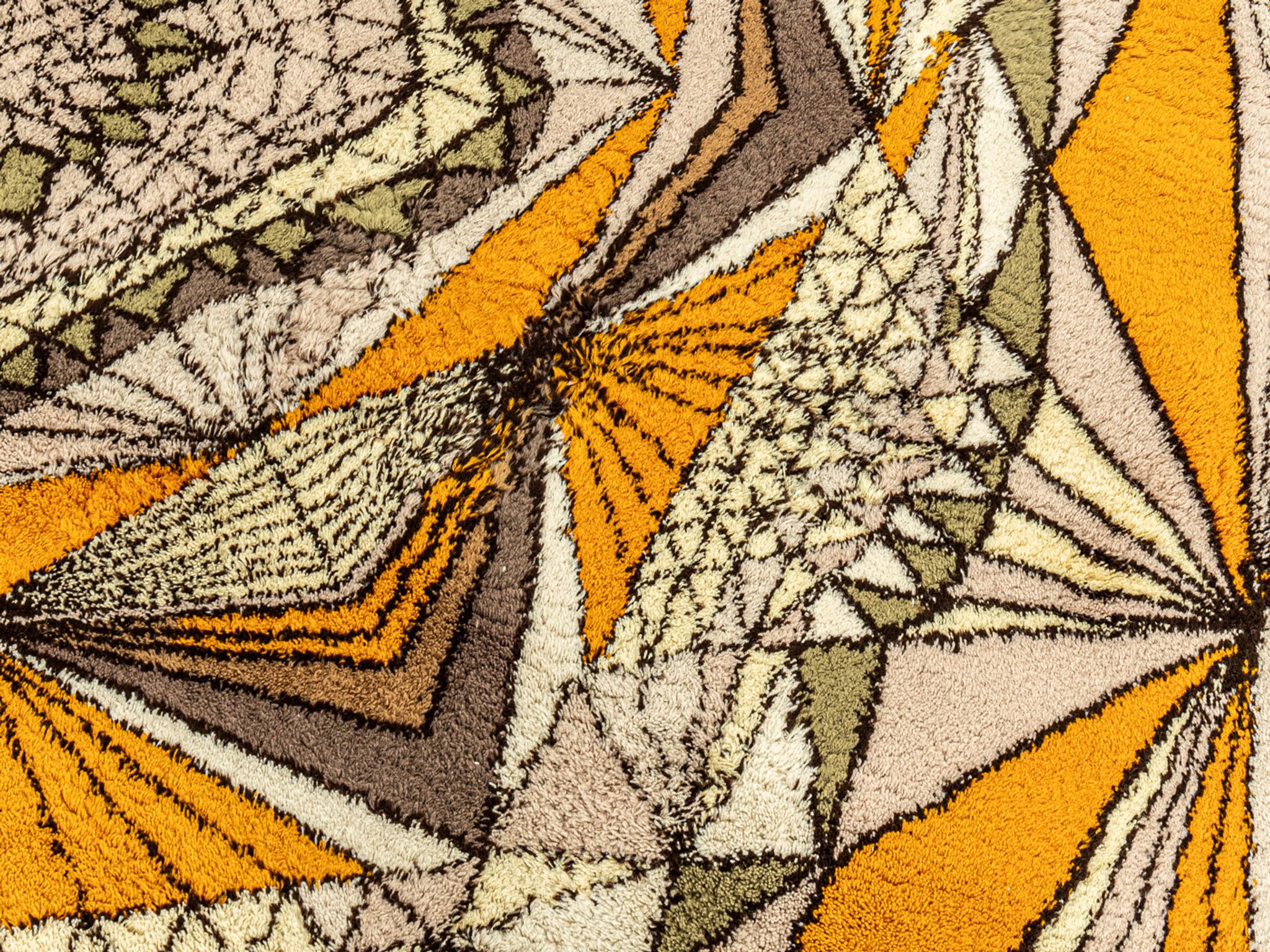 1970s carpet  340x252cm
