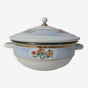 Enamelled casserole