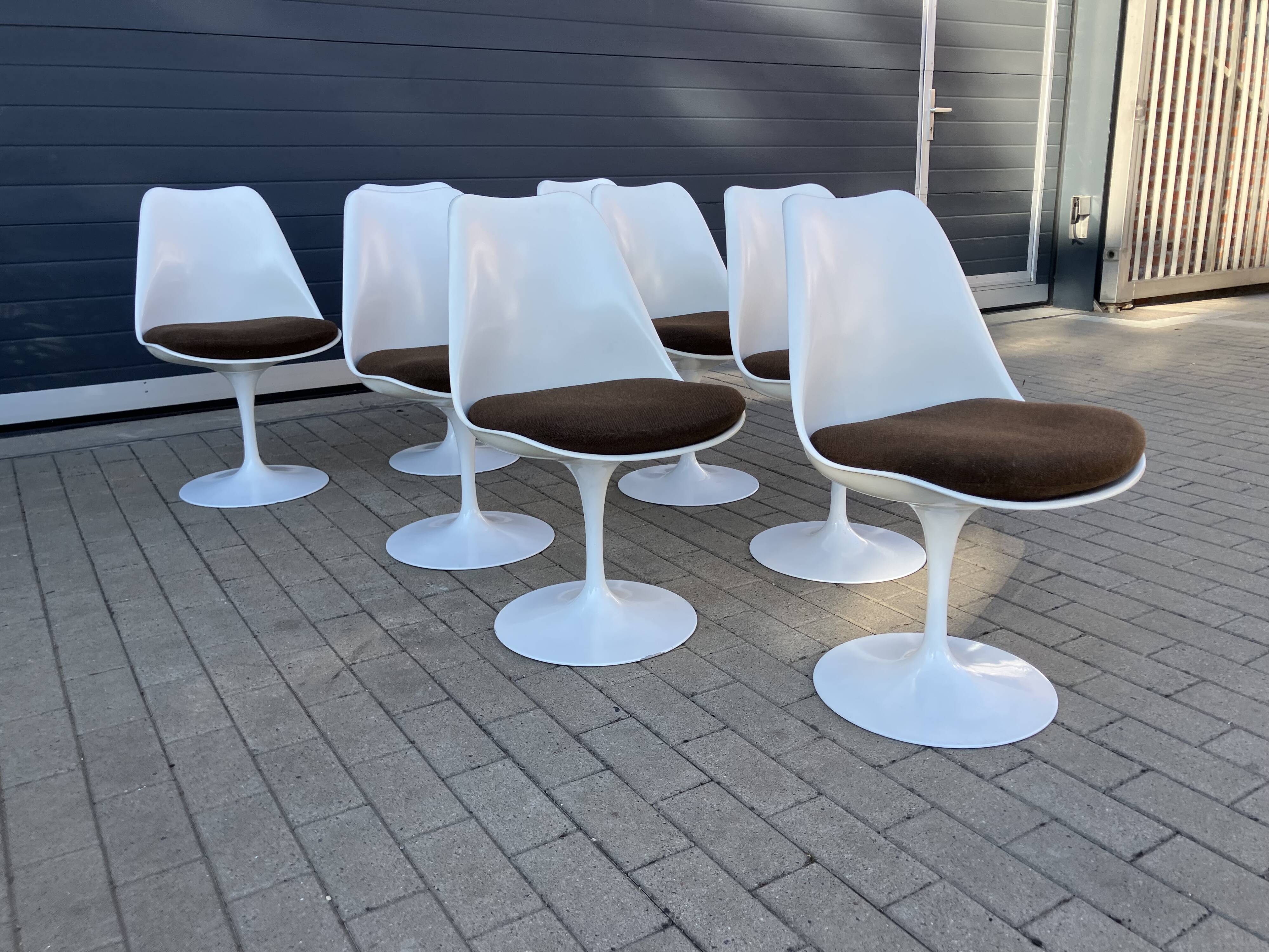 8x original Knoll Tulip dining chairs Eero Saarinen