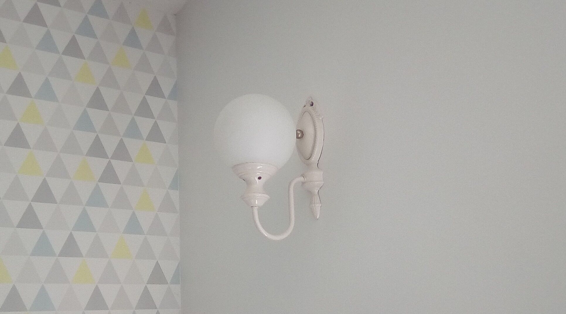 Globe opaline sconce 70s