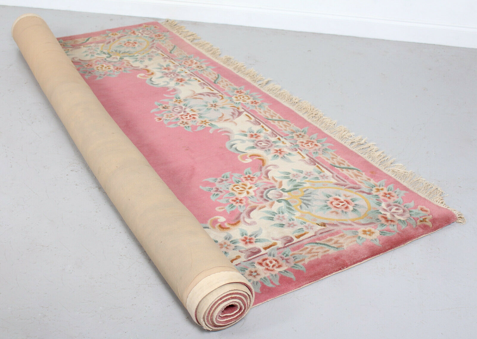 Chinese fringed wool rug with floral pattern on pink background 388x275cm