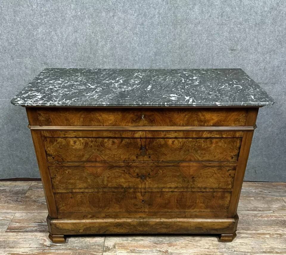 Louis Philippe period chest of drawers in walnut circa 1830-1840