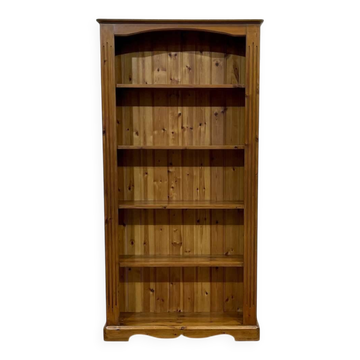 Modern fir bookcase shelf