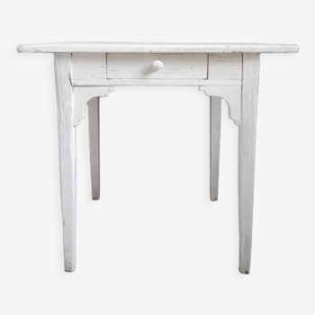 Table d'appoint blanche