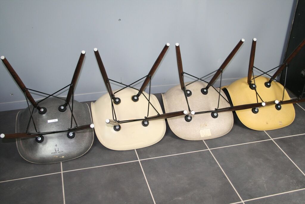 Lot 4 chaises dsw fibre Eames Herman miller vintage