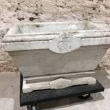 Gardener XVIIIth, century in molded marble, carved