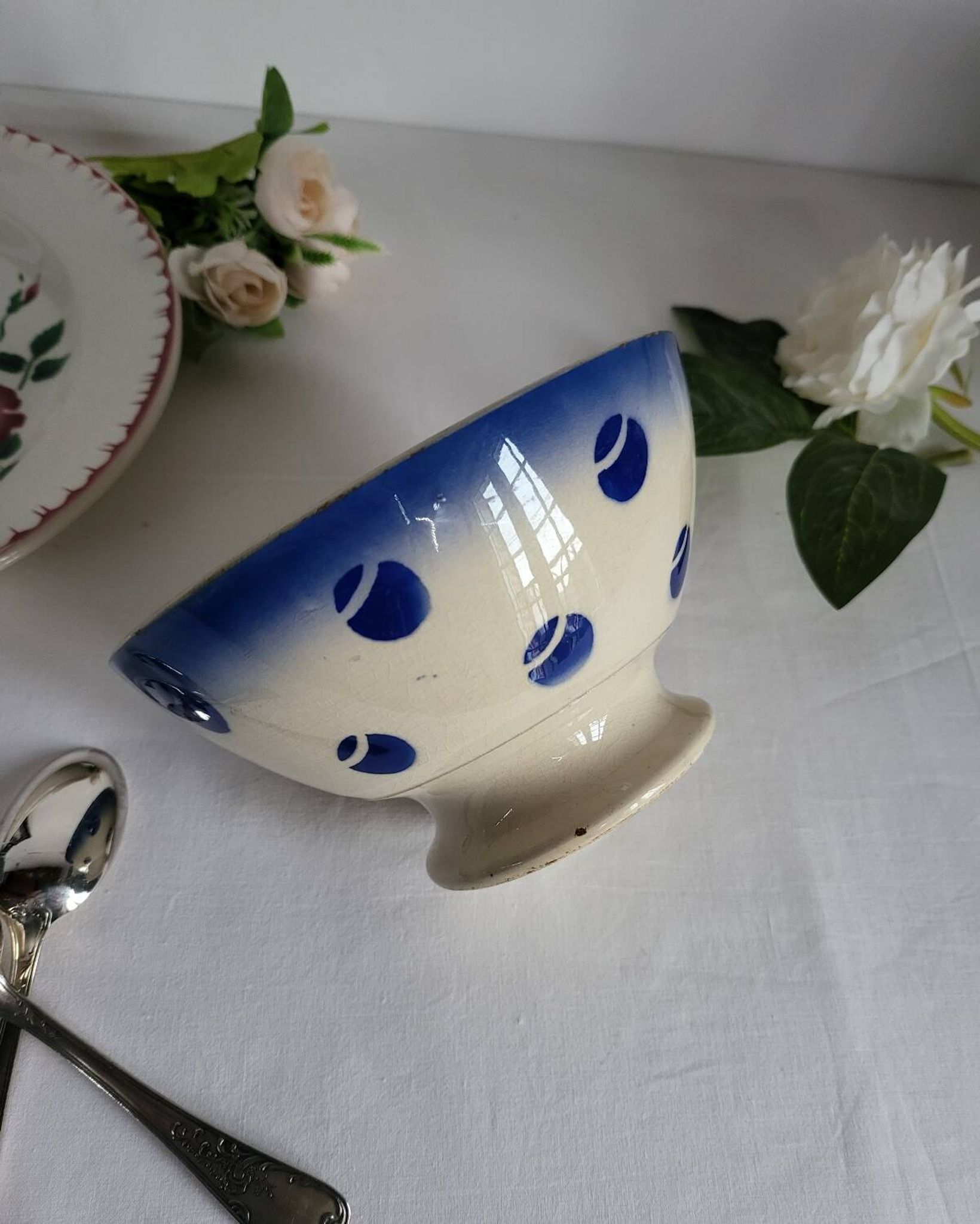 Antique Lunéville earthenware bowl KG with blue polka dots